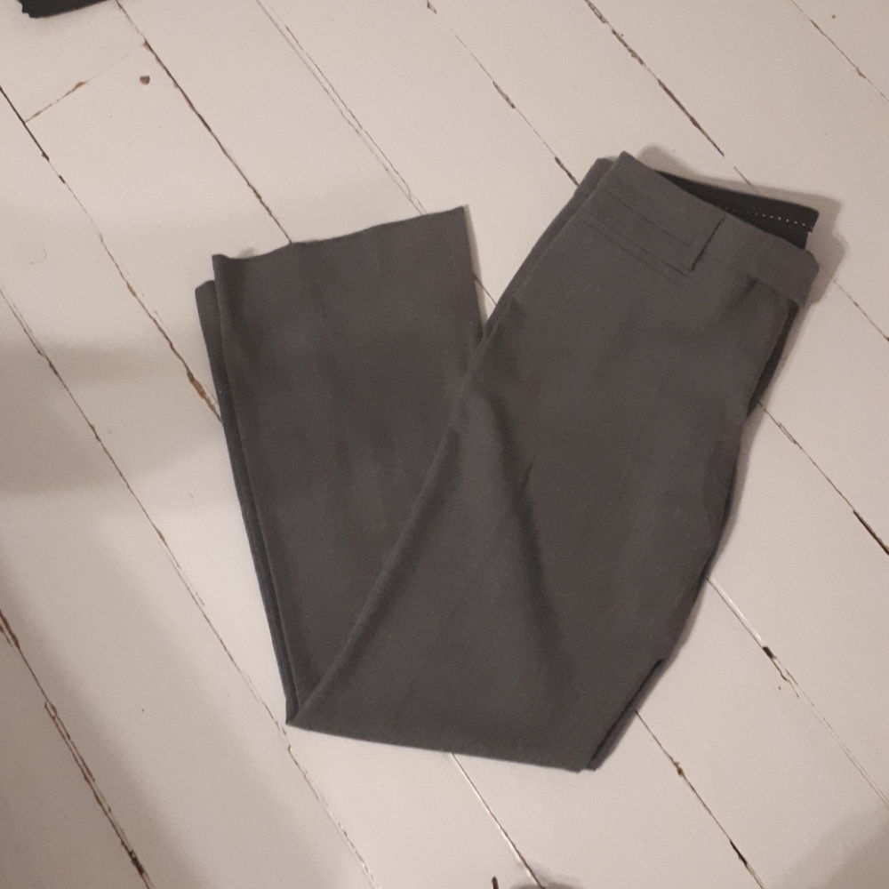 Gap modern boot. Grey size 8. Poly/viscose/elastan
